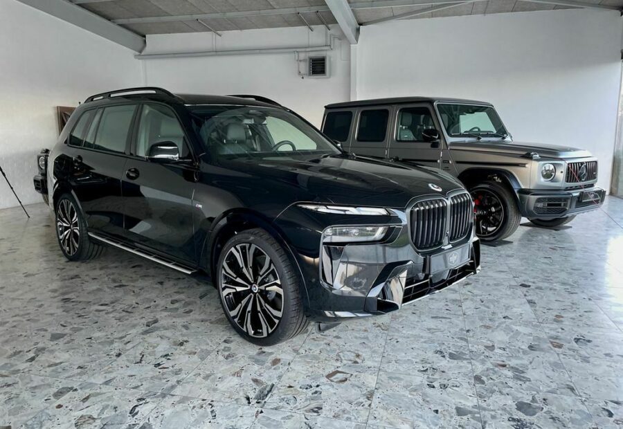 BMW X7