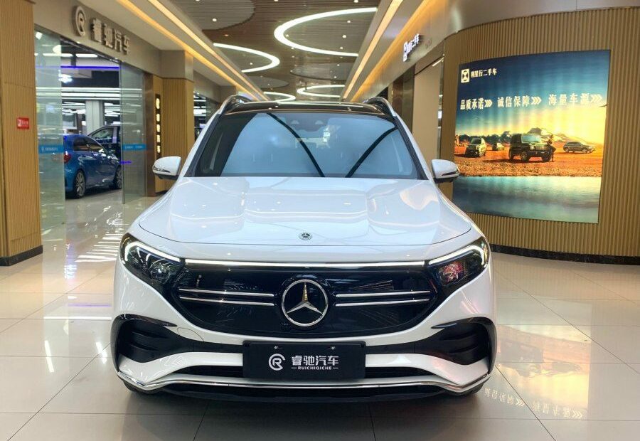 Mercedes EQB