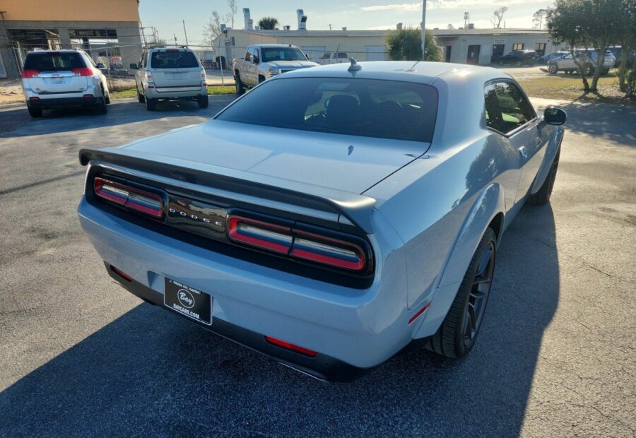 Dodge CHALLENGER
