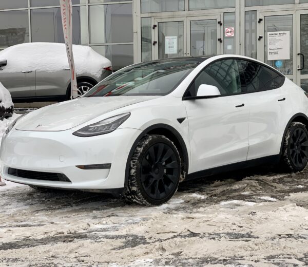 Tesla Model Y Long Range AWD