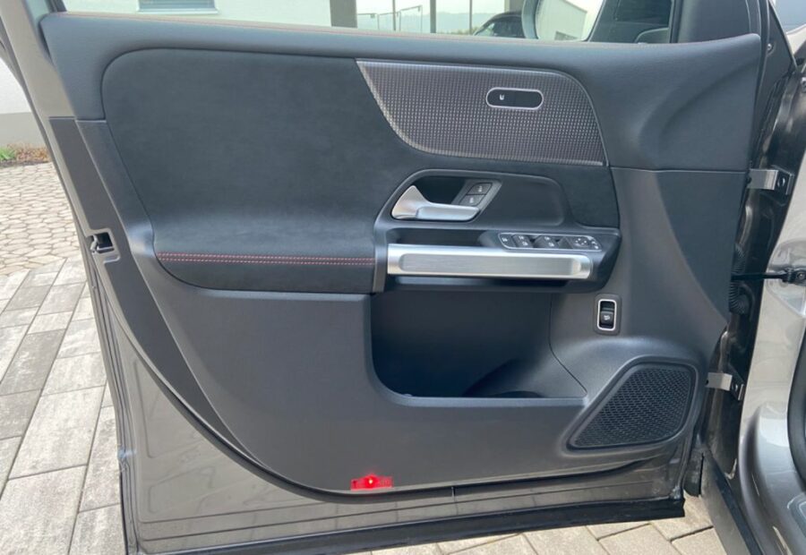 Mercedes EQB 300 4MATIC