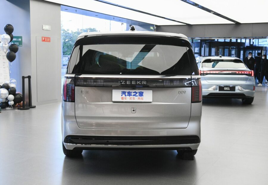 ZEEKR 009