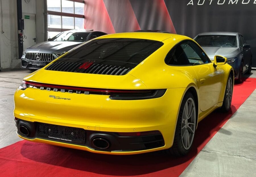 Porsche 992
