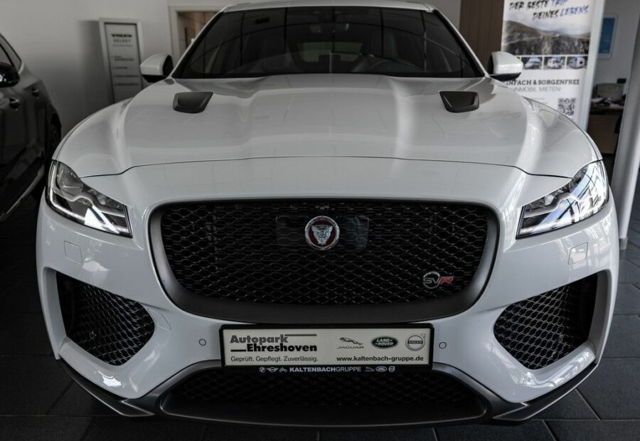 Jaguar F-Pace SVR P550
