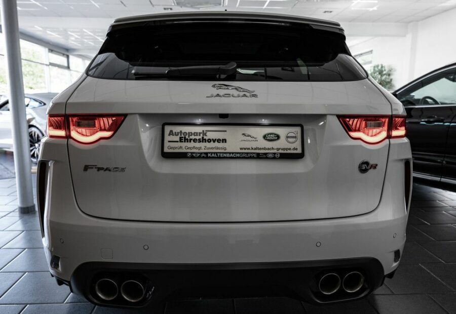 Jaguar F-Pace SVR P550