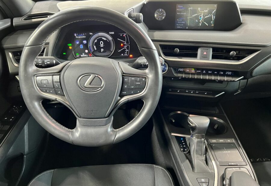 Lexus UX