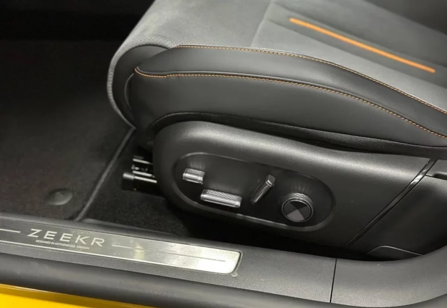 ZEEKR 007