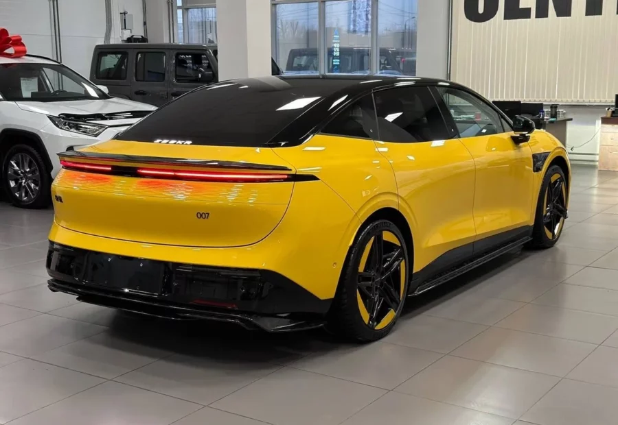 ZEEKR 007
