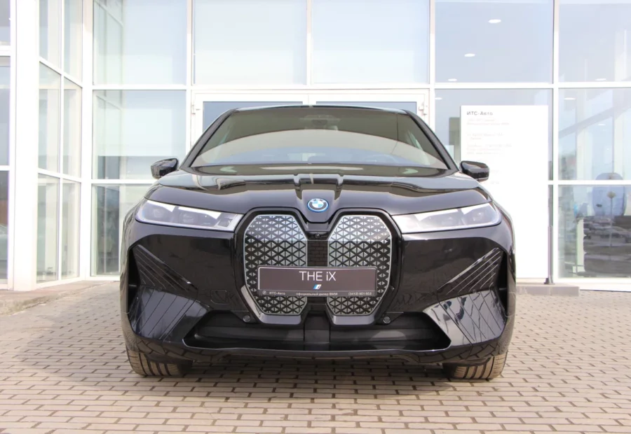 BMW iX