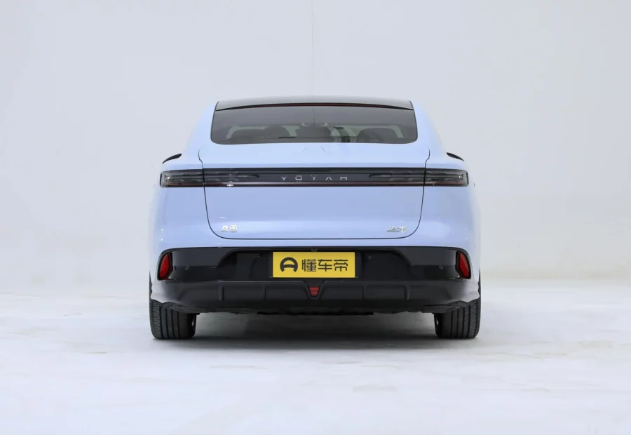 Voyah Chases the light EV