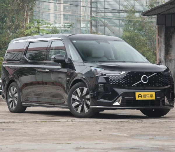 Volvo EM90 2024 Ultra