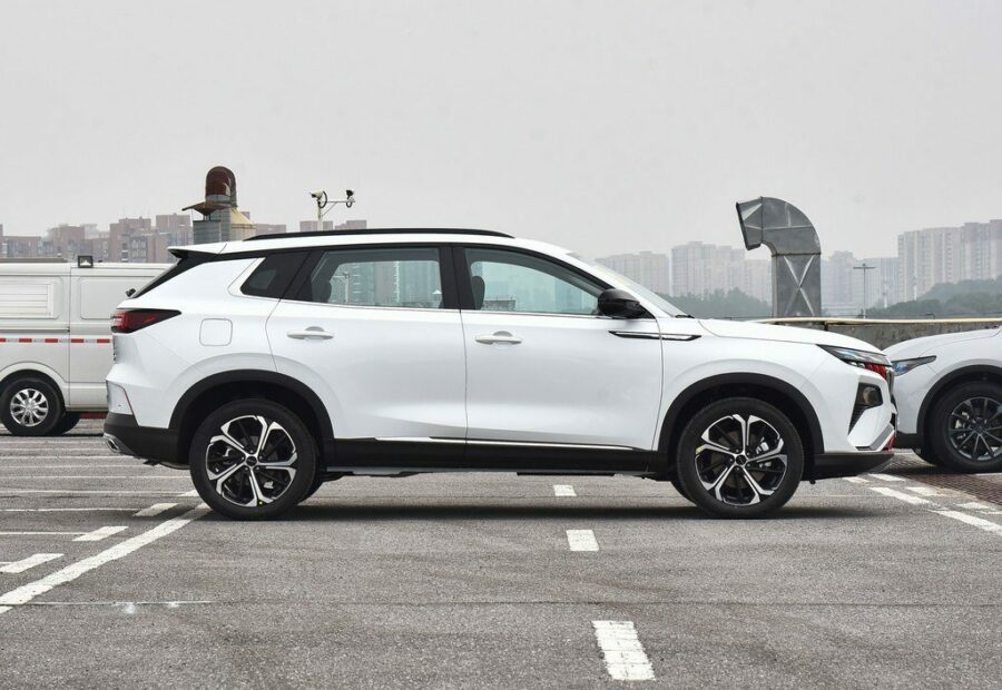 DongFeng Aeolus Huge