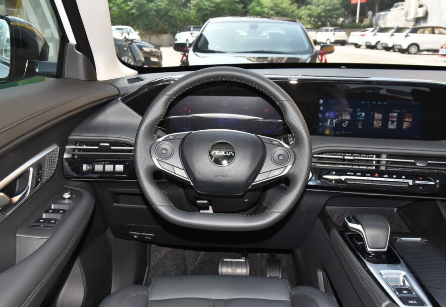 DongFeng Aeolus Huge