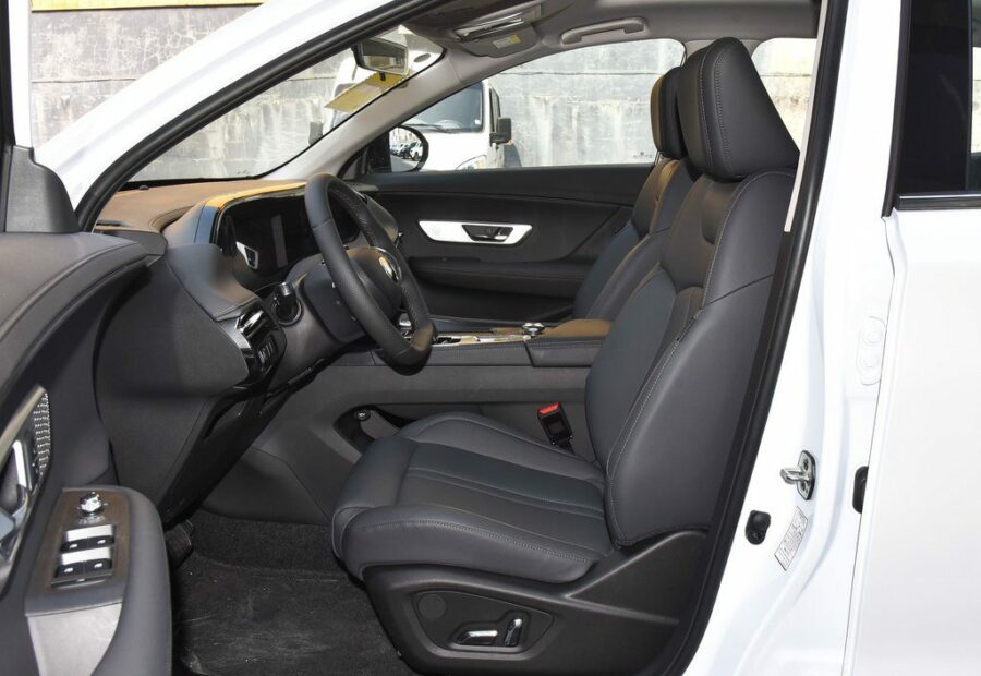 DongFeng Aeolus Huge