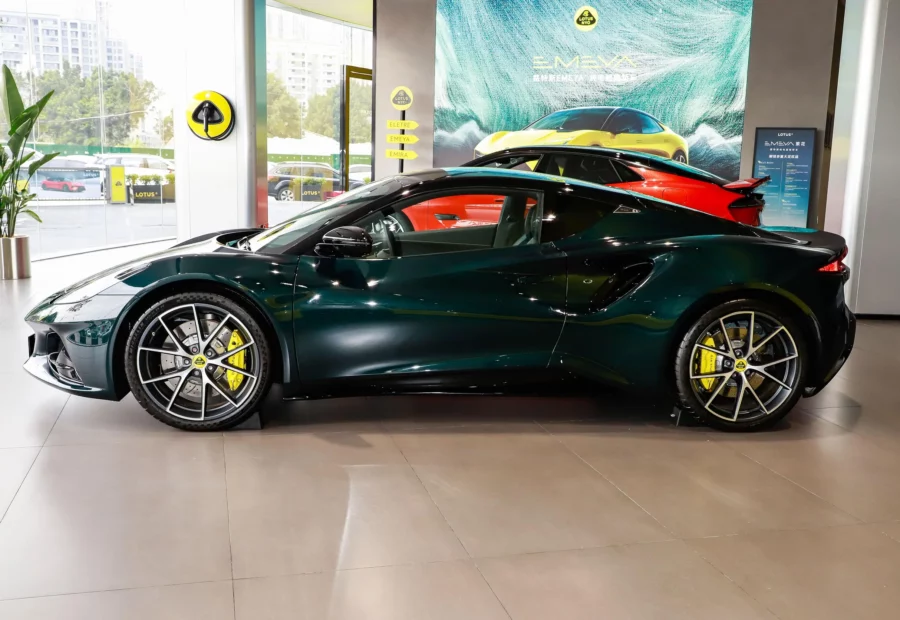 Lotus Emira