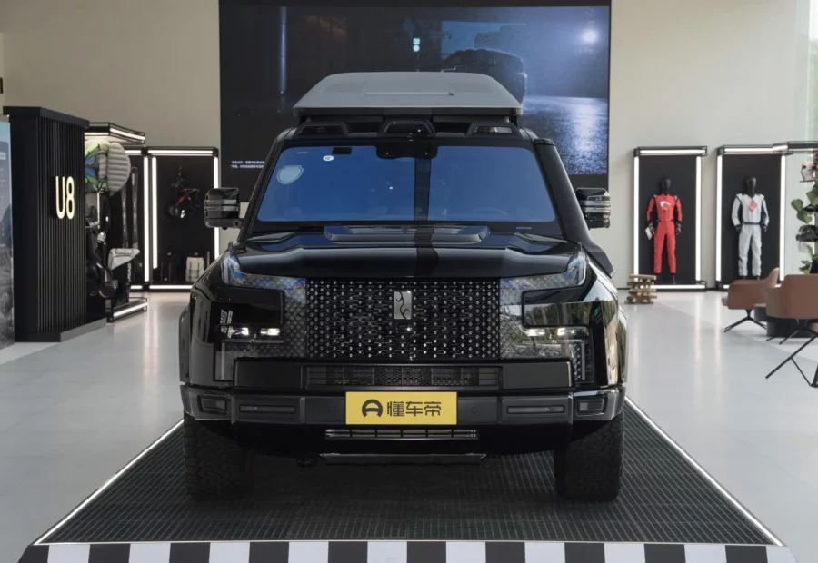BYD YANGWANG U8