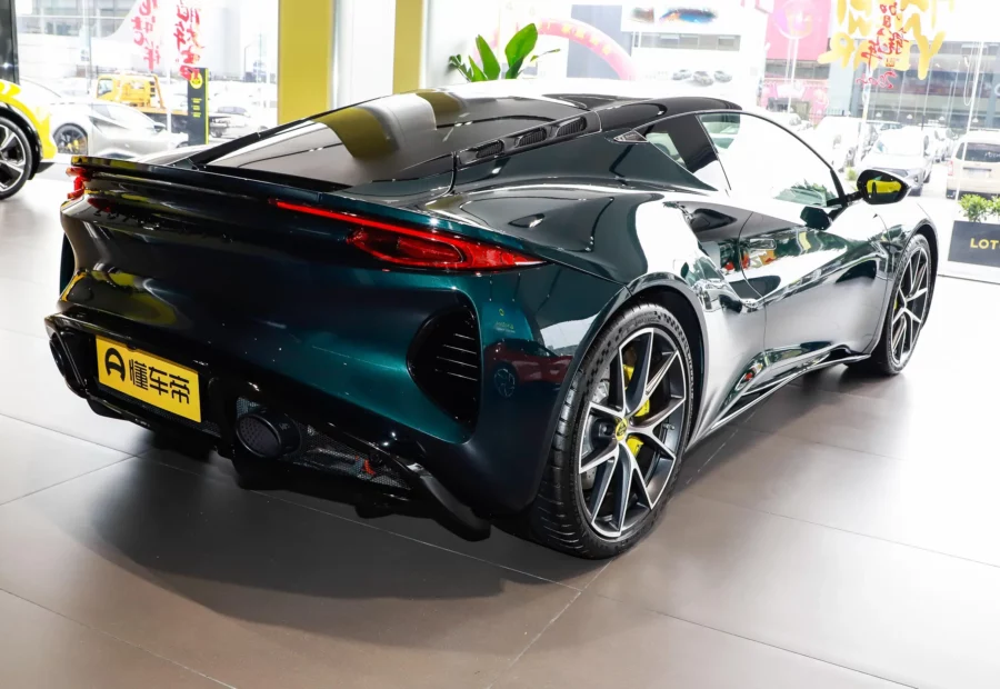 Lotus Emira