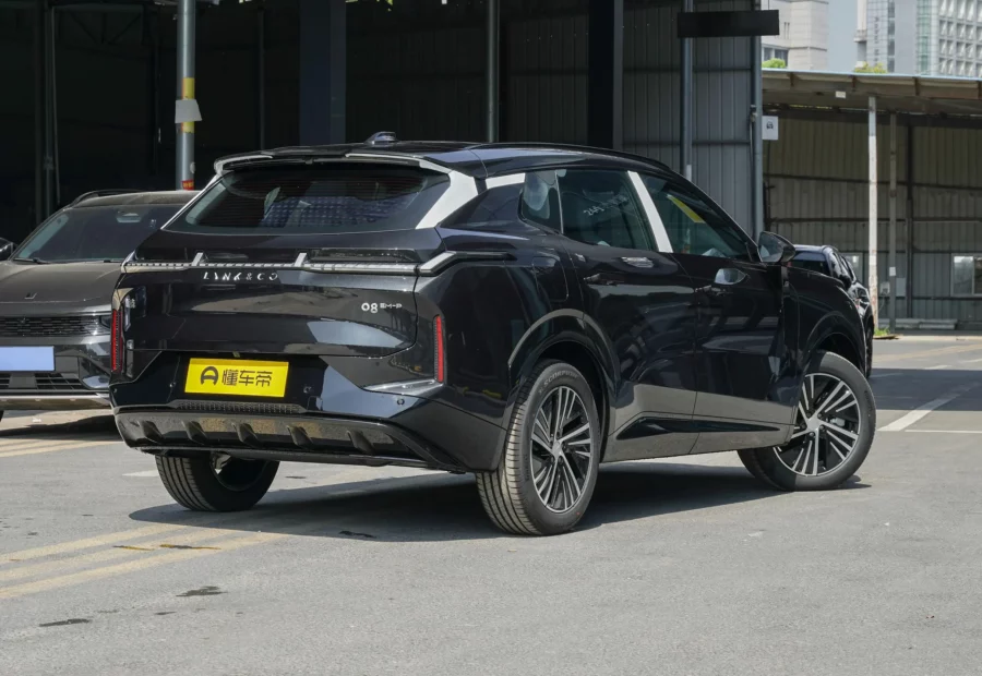 Lynk & Co 08 EM-P