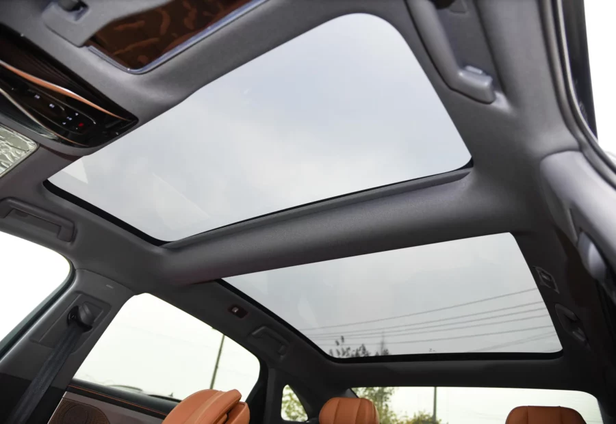 Voyah Chases the light