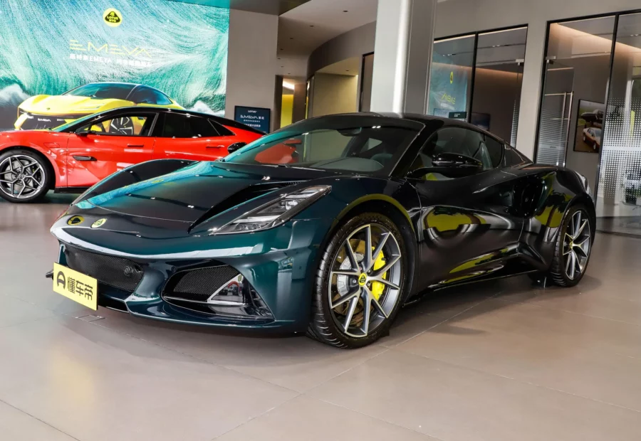 Lotus Emira