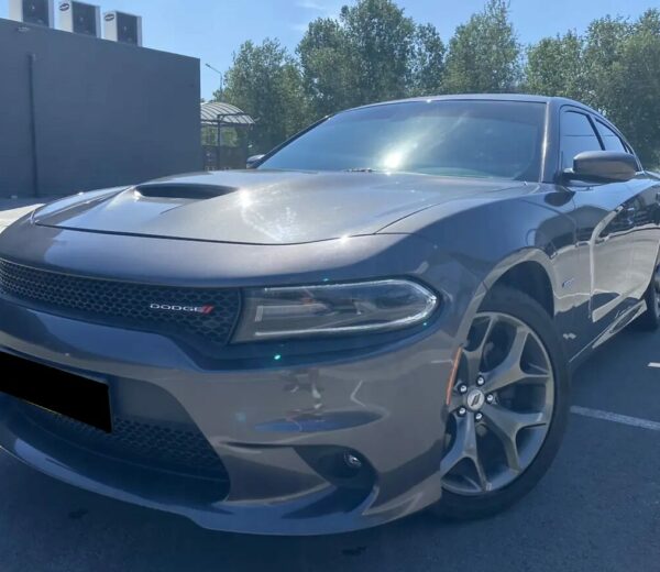 Dodge Charger 2021 5.7л