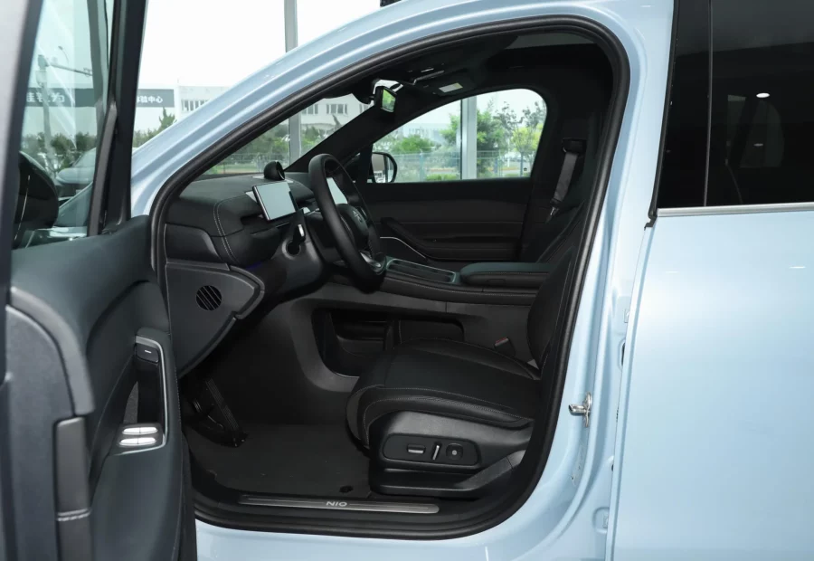 Nio EC6