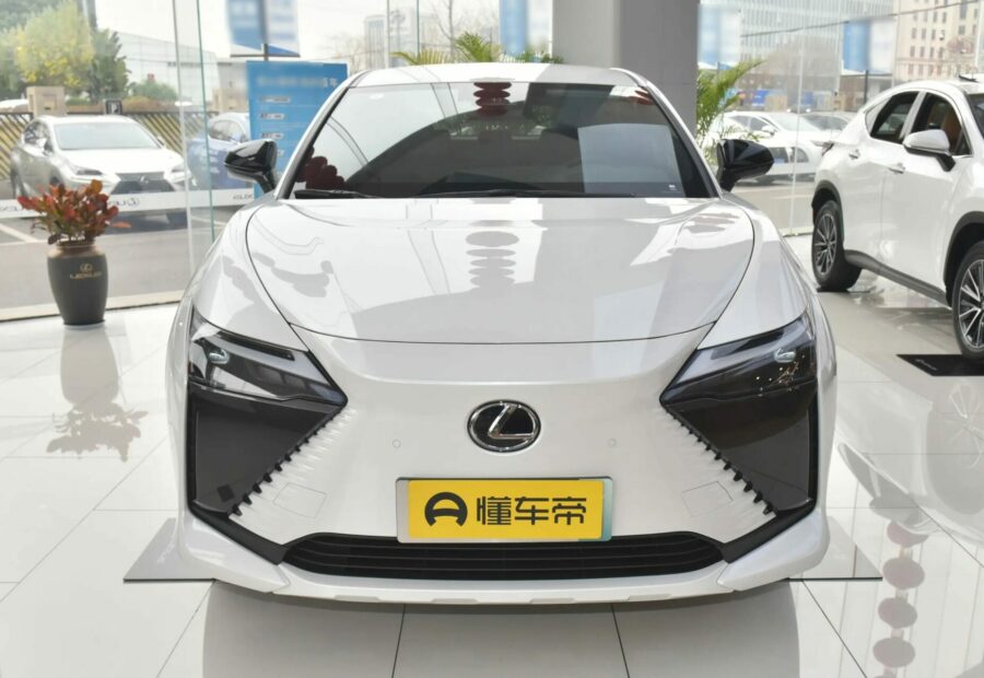 Lexus RZ