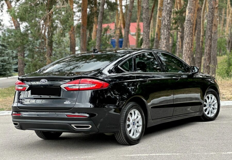 Ford FUSION