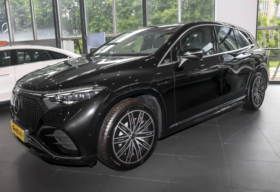 Mercedes EQS SUV