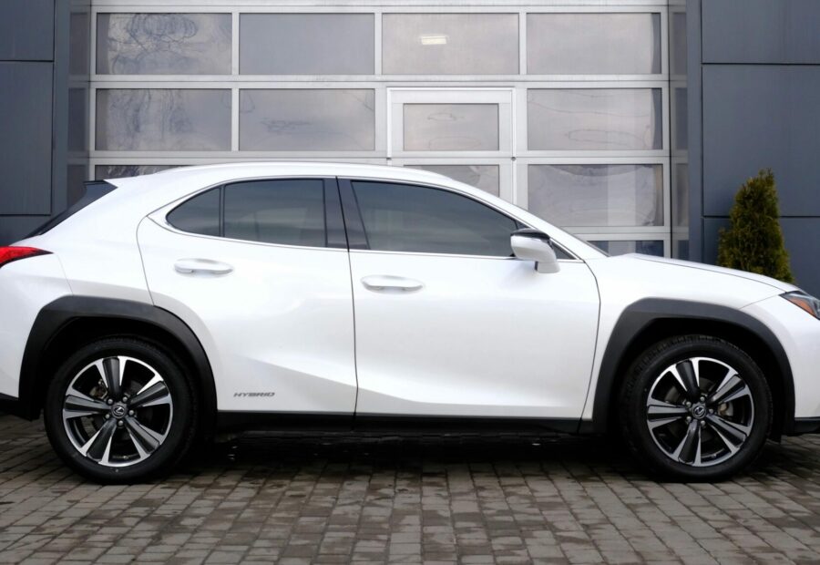 Lexus UX 250h