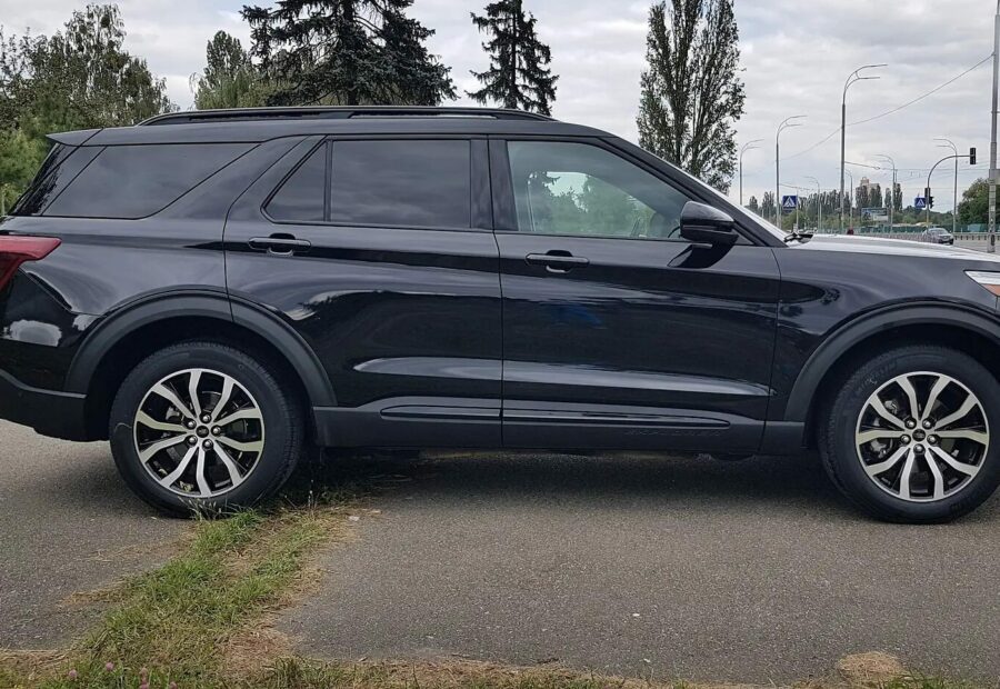 Ford EXPLORER