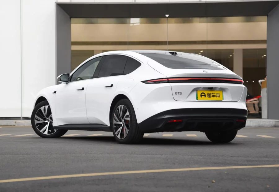 Nio ET5
