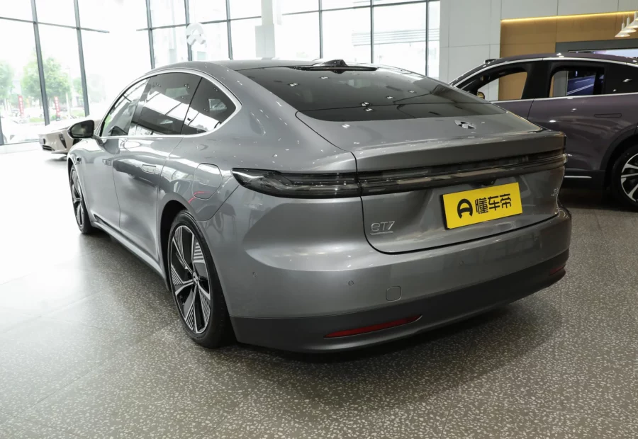 Nio ET7