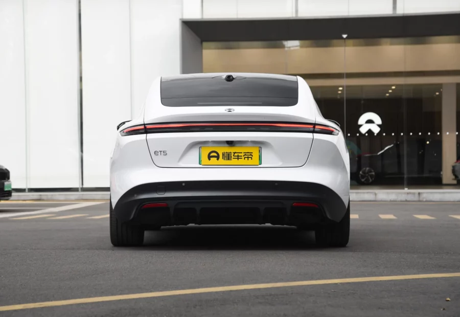 Nio ET5