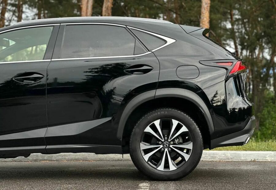 Lexus NX 300