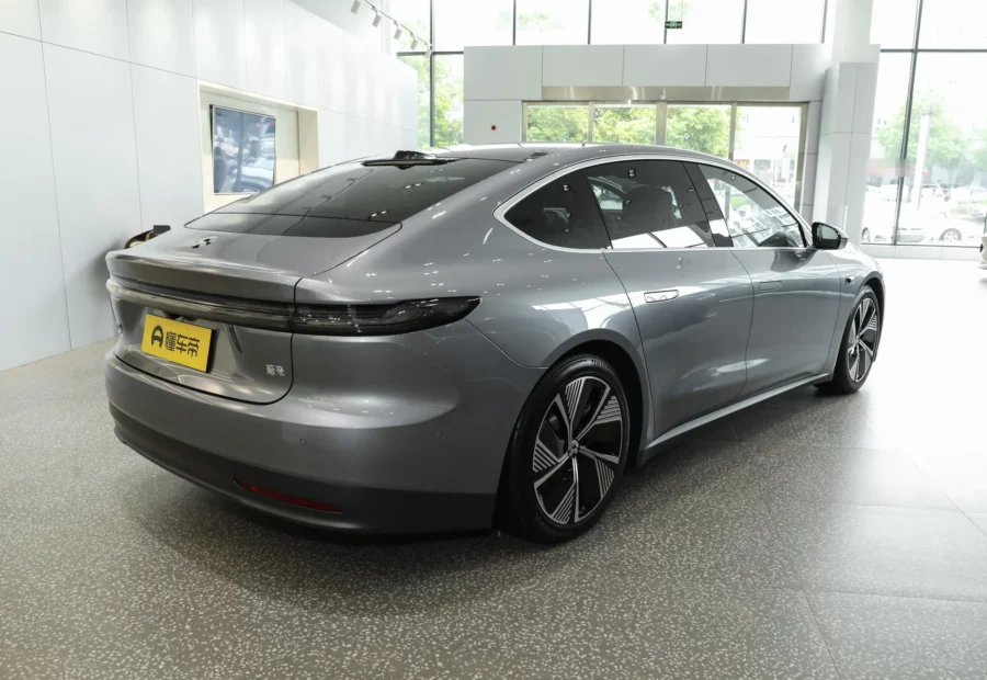 Nio ET7