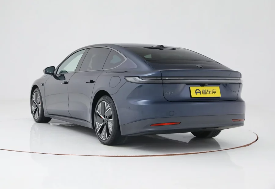 Nio ET7