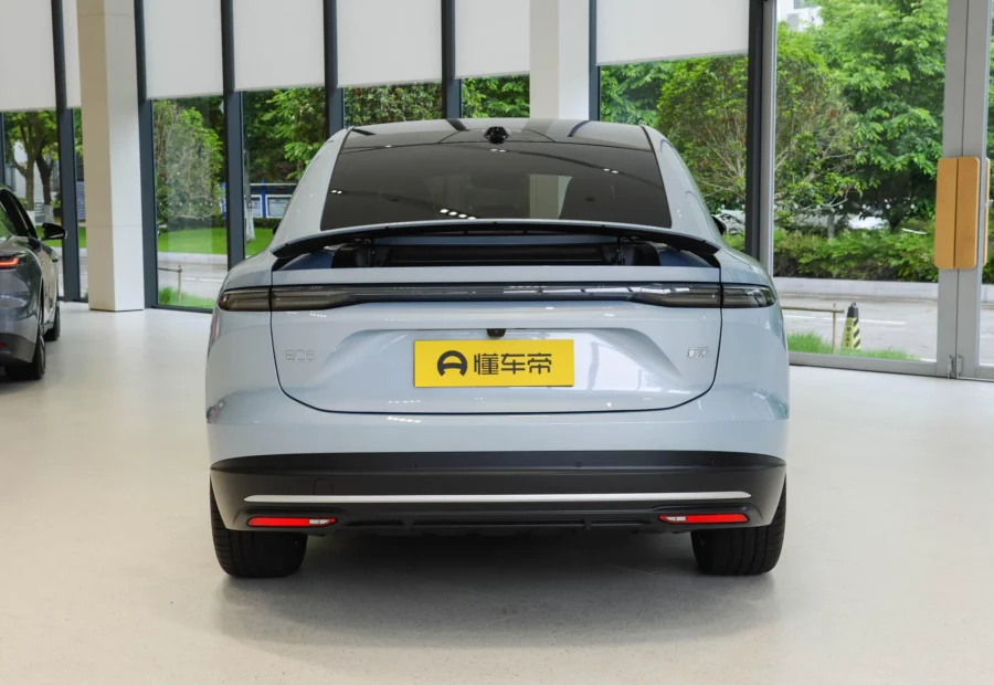 Nio EC6