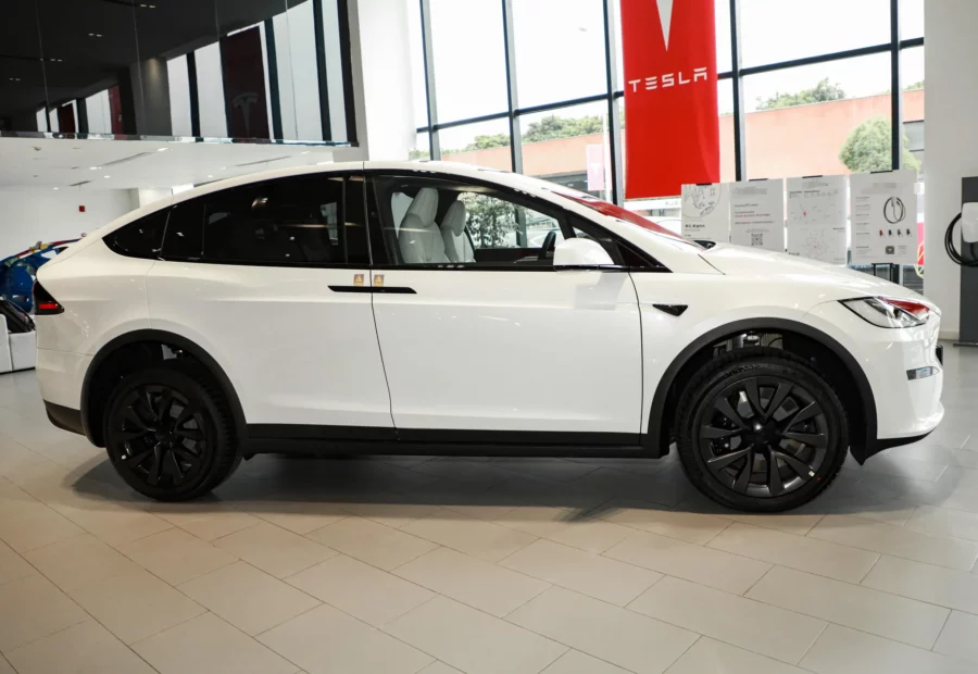 Tesla MODEL X