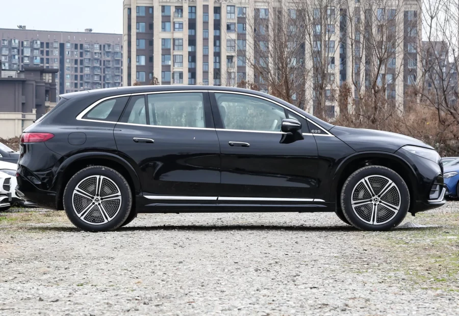 Mercedes EQS SUV