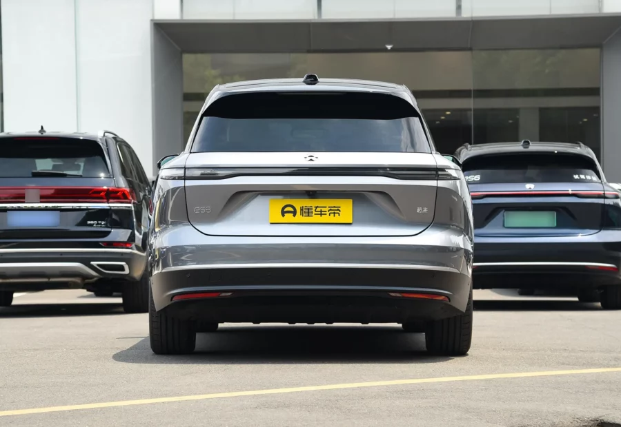 Nio ES8