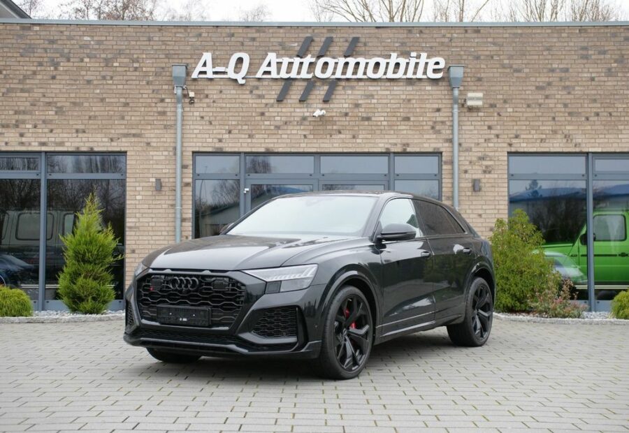 Audi RSQ8