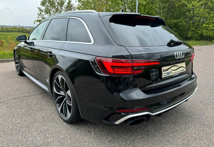 Audi RS4