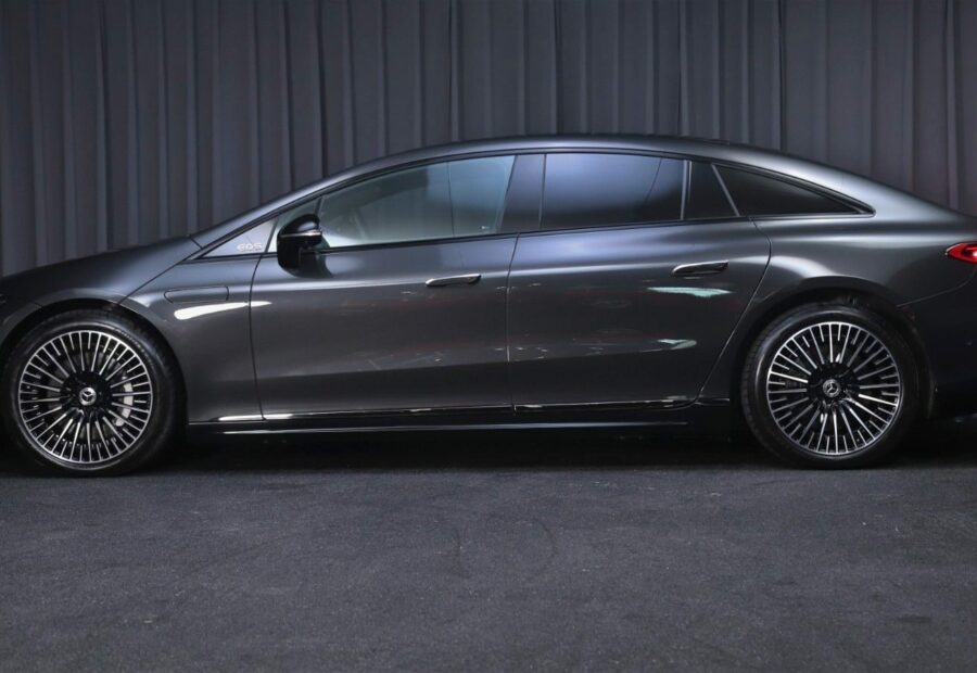 Mercedes EQS