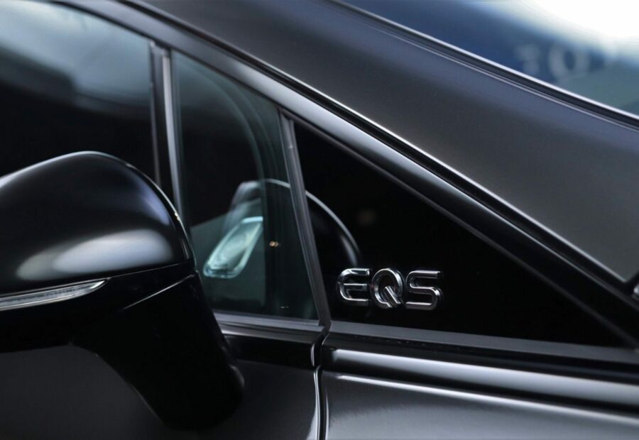 Mercedes EQS