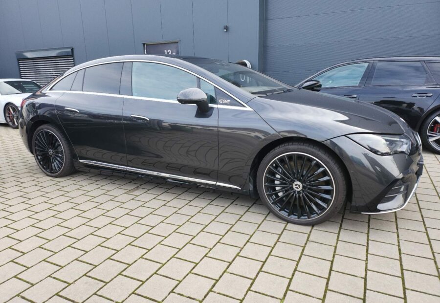 Mercedes EQE