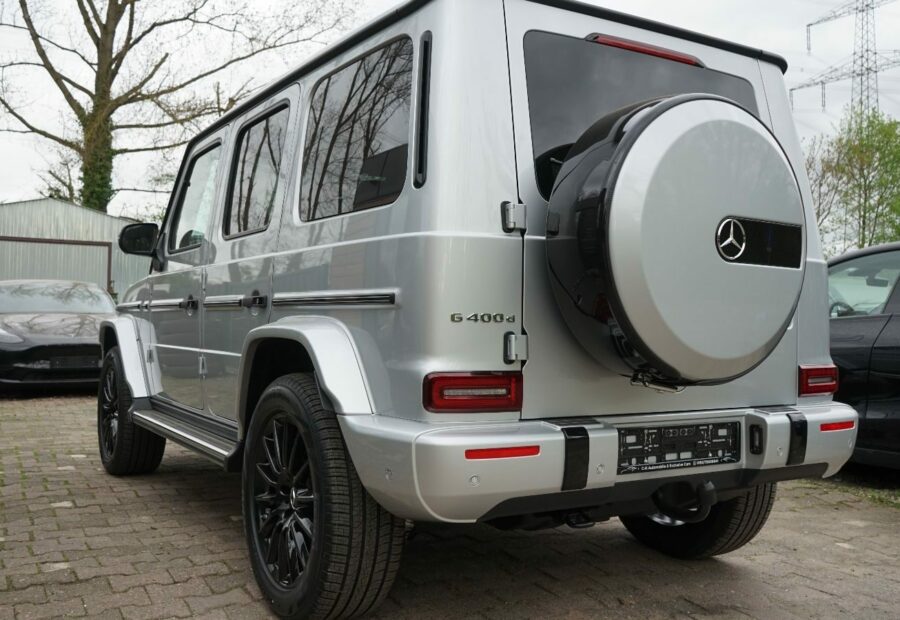Mercedes G-class