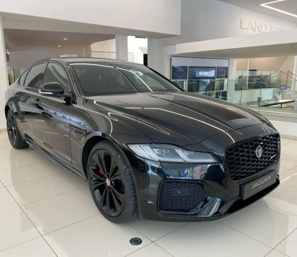 Jaguar XF D200 R-Dynamic 2024