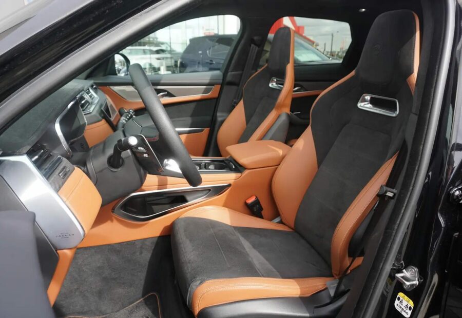 Jaguar F-Pace SVR P550