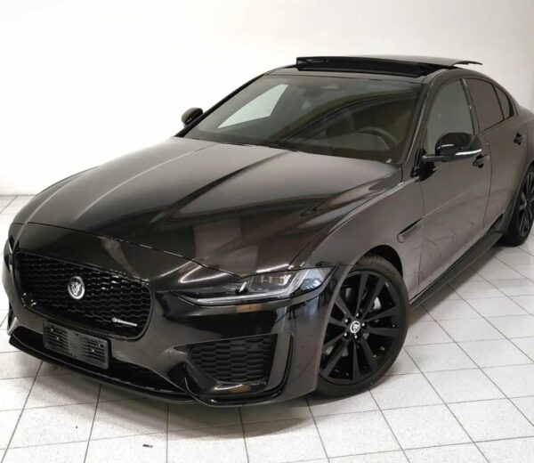 Jaguar XE P250 R-Dynamic 2024